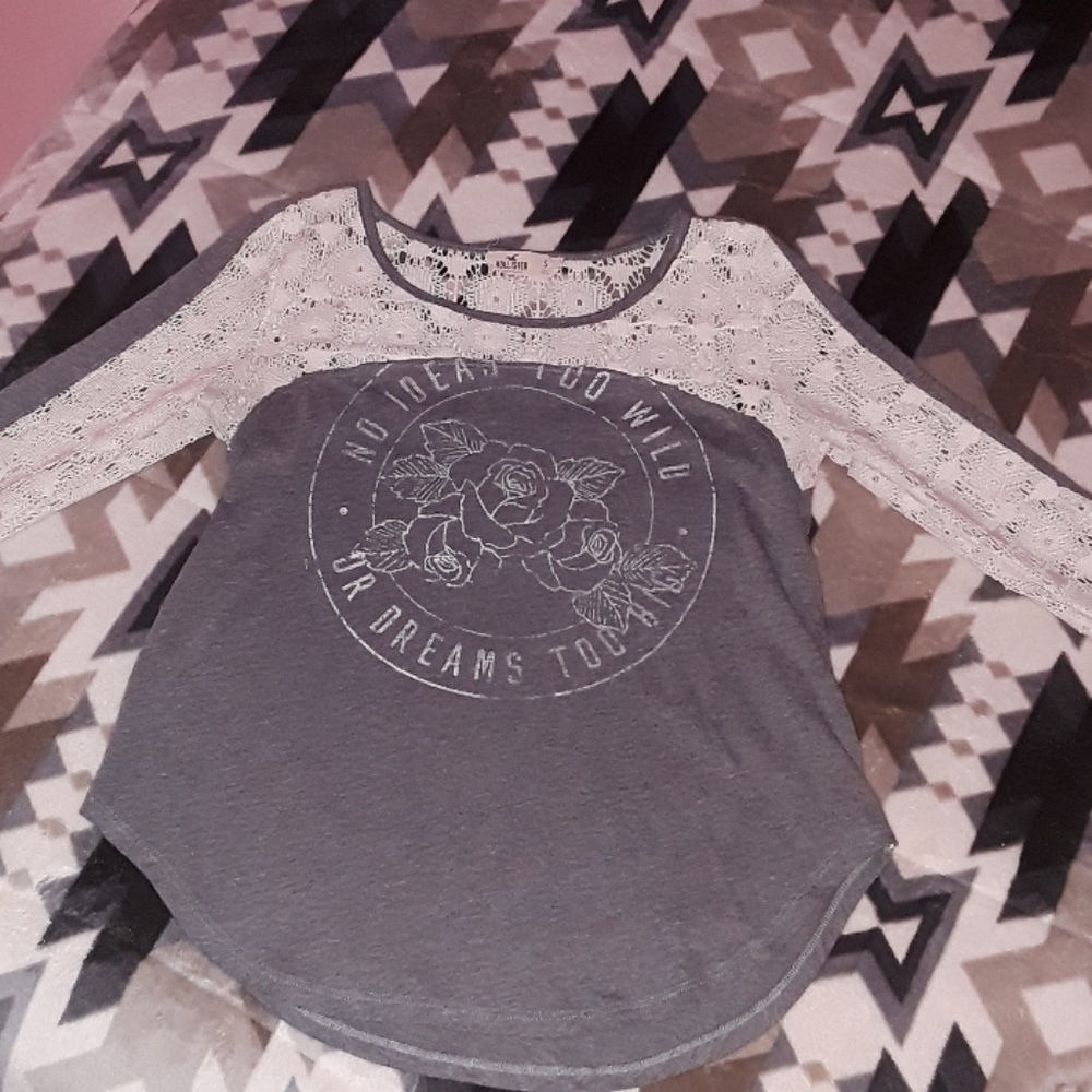 Hollister  size small